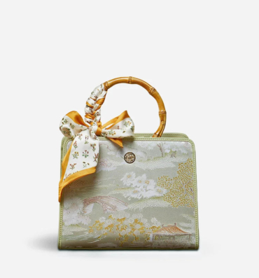 01_Chinese_Painting_Mulberry_Silk_Bamboo_Handle_Square_Handbag_P12050505