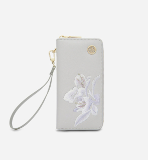 Embroidery_Leather_Grey_Wallet_Camellia_-_SinoCultural-2473274