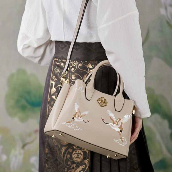 Embroidery Leather Tote Bag Traditional Crane - Image 4
