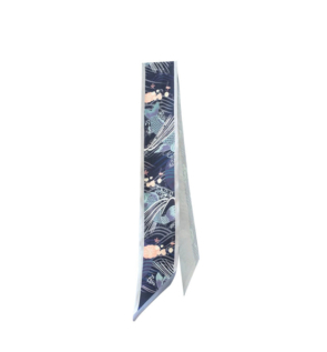Palace_Museum_Crane_and_Koi_Carp_Silk_Twilly_120_5.8_-_SinoCultural-2482496