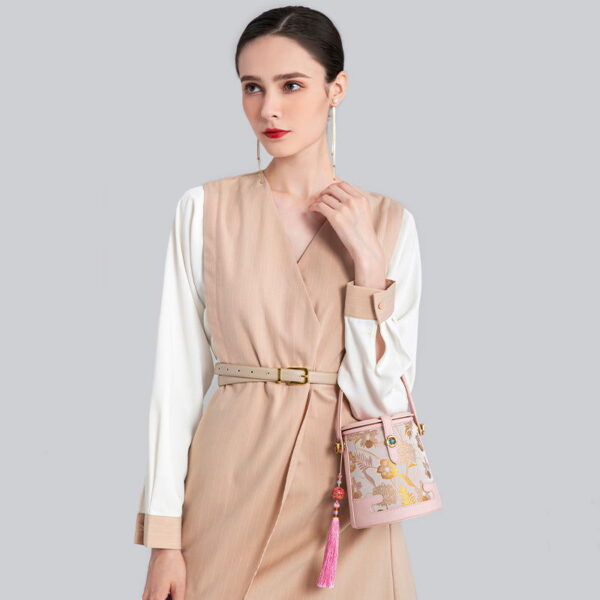 Song Brocade Fragrant Cloud Silk Bucket Bag - Image 3