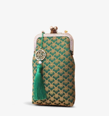 Vintage_Pearl_Chain_Clutch_Phone_Kiss_Lock_Purse_Wallet_-_SinoCultural-2484164