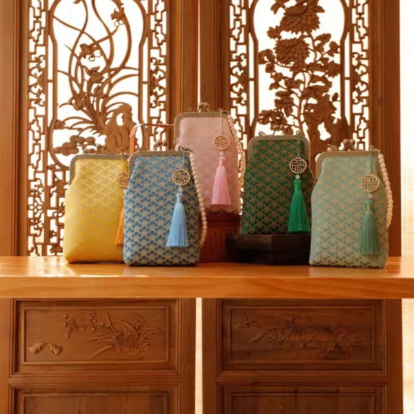 Brocade Chain Chinese Wallet Clutch Phone Kiss Lock Purse - Image 4