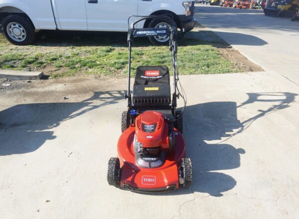 Toro 22″ Electric-Start Recycler Personal Pace Self-Propelled Gas Lawn Mower - Image 2