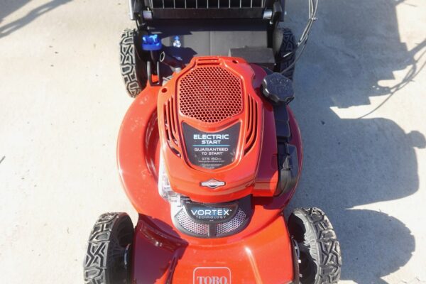 Toro 22″ Electric-Start Recycler Personal Pace Self-Propelled Gas Lawn Mower - Image 5