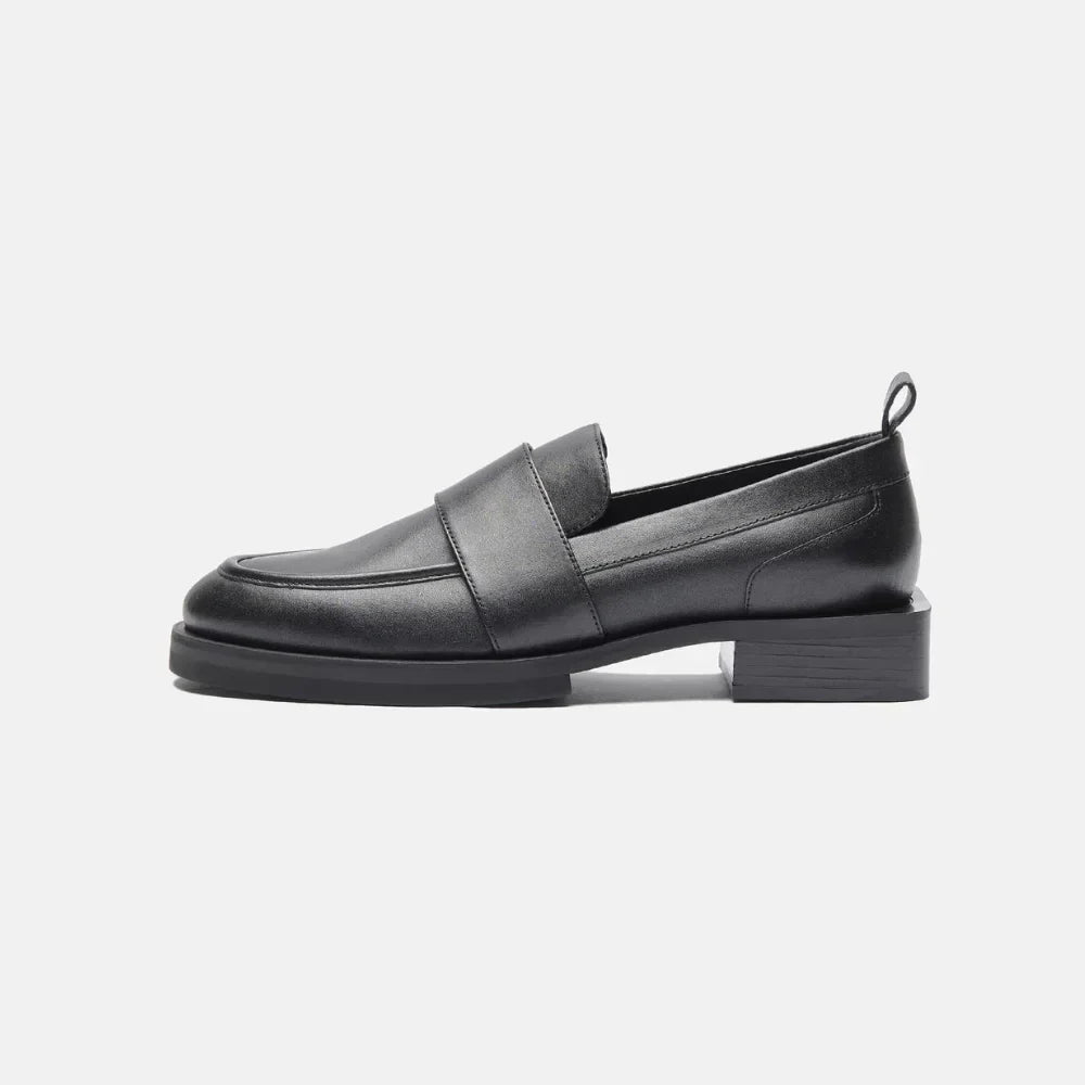 leather-black-penny-loafers_238e23ad-8b27-47de-b031-6b94ece0433d