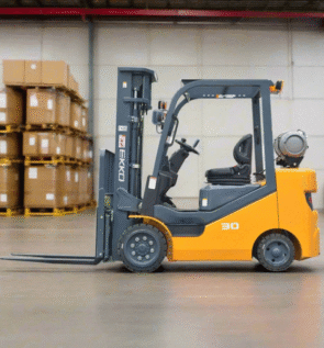 EKKO-lifts-EK30SLP-forklift-liquid-propane-LPG-4-wheel-6_2024-06-12T15_32_46.387Z-600x600-1-1.png